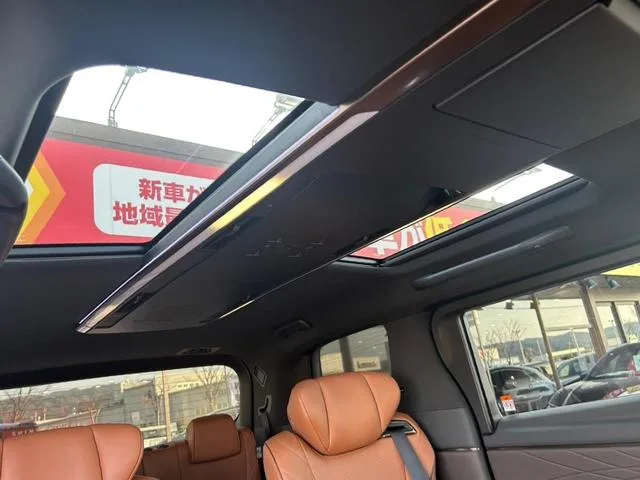 Toyota VELLFIRE HYBRID Z PREMIER 2023 — миниатюра 3