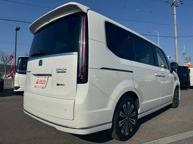 Honda STEPWAGON E:HEV SPADA PREMIUM LINE 2023 — миниатюра 3
