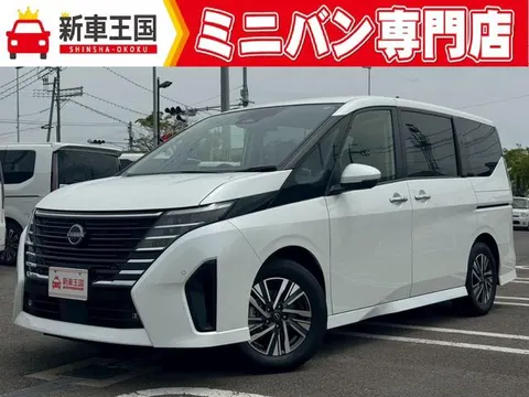 Nissan SERENA 2025 купить в Москве