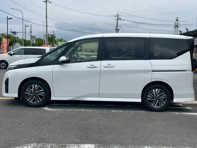 Nissan SERENA HIGHWAY STAR V 2025 — миниатюра 4