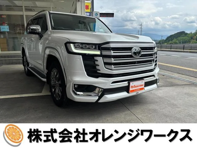 Toyota Land Cruiser ZX 2024 — фото 1, купить с доставкой в Москву