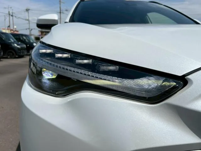 Toyota CorollaCross HYBRID Z 2023 — миниатюра 3