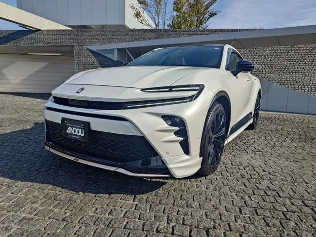 Toyota CROWN SPORT Z 2025 — фото 1, купить с доставкой в Москву