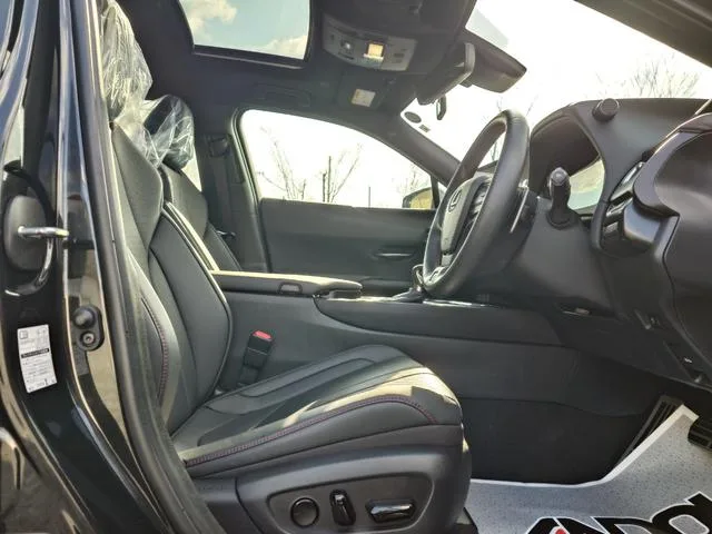 Lexus UX UX250H F SPORT 2023 — миниатюра 3