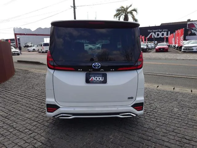 Toyota NOAH HYBRID S-Z 2024 — миниатюра 3