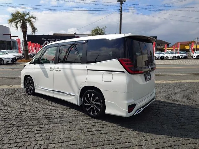 Toyota NOAH HYBRID S-Z 2023 — миниатюра 2
