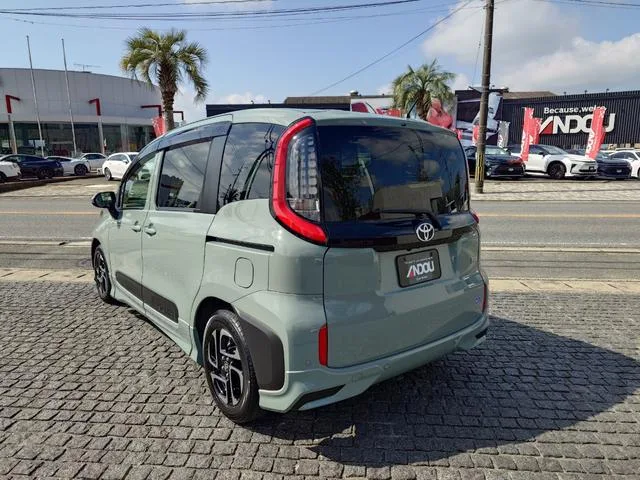Toyota SIENTA HYBRID Z 2023 — миниатюра 2
