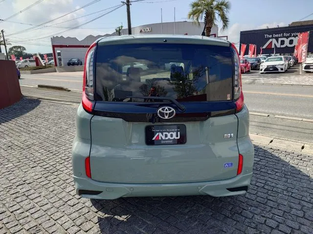 Toyota SIENTA HYBRID Z 2023 — миниатюра 3