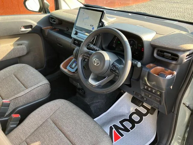 Toyota SIENTA HYBRID Z 2023 — миниатюра 4