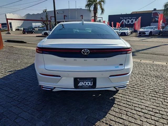 Toyota CROWN CROSSOVER G LEATHER PACKAGE 2024 — миниатюра 3