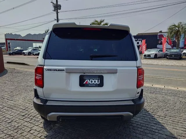 Toyota LAND CRUISER 250 VX 2024 — миниатюра 3
