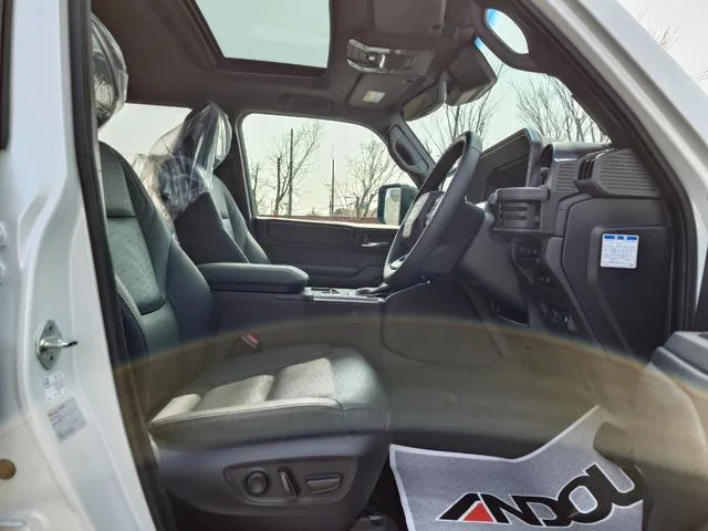Toyota LAND CRUISER 250 VX 2024 — миниатюра 4