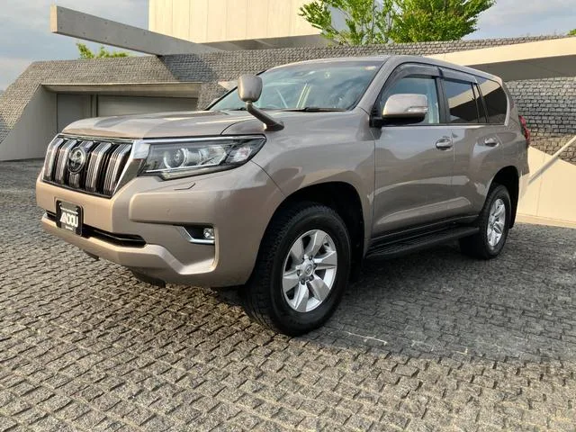 Toyota Land Cruiser Prado TX 2023 — фото 1, купить с доставкой в Москву
