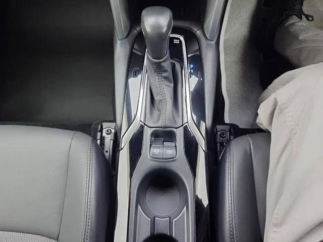 Toyota CorollaCross HYBRID Z 2023 — миниатюра 5