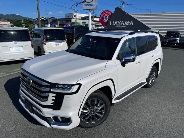 Toyota LAND CRUISER ZX 2023 — фото 1, купить с доставкой в Москву