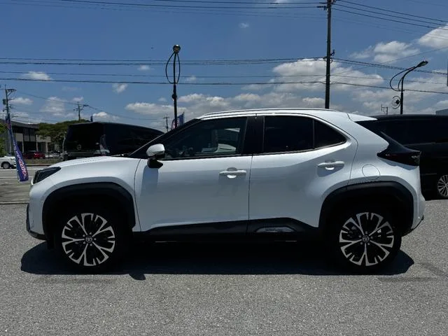 Toyota YARIS CROSS HYBRID Z ADVENTURE 2025 — миниатюра 3