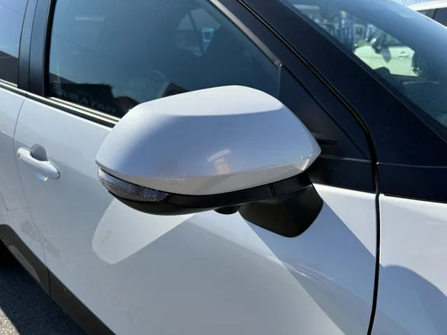 Toyota YARIS CROSS HYBRID Z 2025 — миниатюра 3