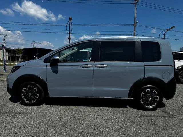 Honda FREED E:HEV CROSSTAR 2026 — миниатюра 3