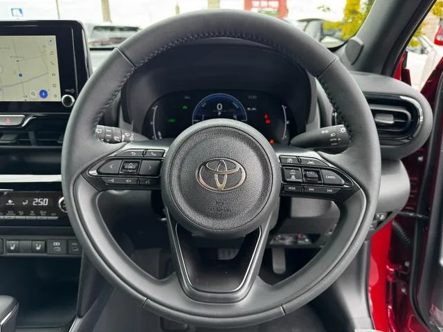 Toyota YARIS CROSS HYBRID Z ADVENTURE 2026 — миниатюра 5