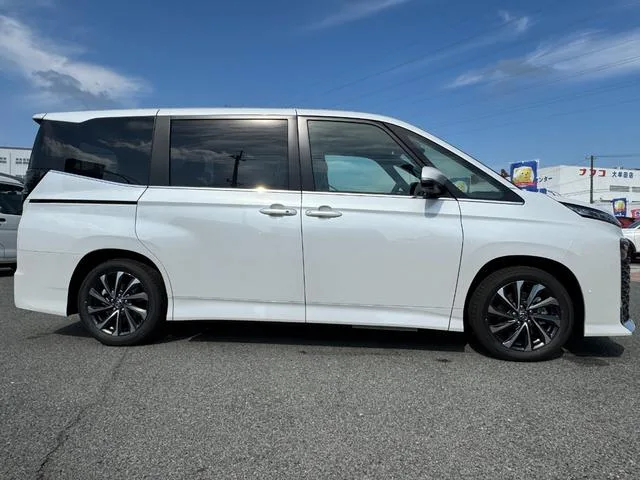 Toyota VOXY S-Z 2026 — миниатюра 2
