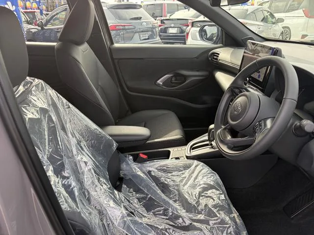 Toyota YARIS CROSS HYBRID Z 2026 — миниатюра 3