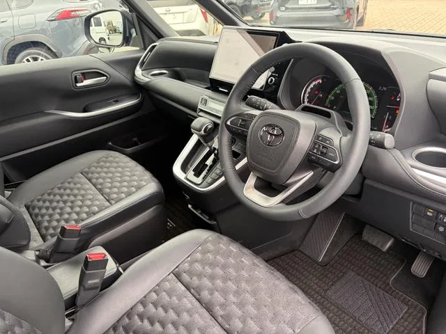 Toyota VOXY S-Z 2025 — миниатюра 3