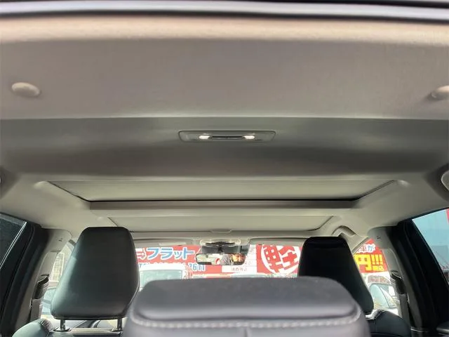 Toyota Prius Z 2023 — миниатюра 4