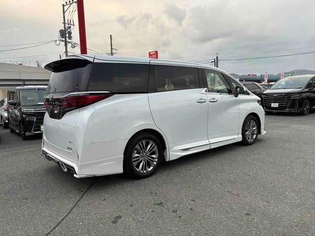 Toyota ALPHARD HYBRID Z 2024 — миниатюра 4