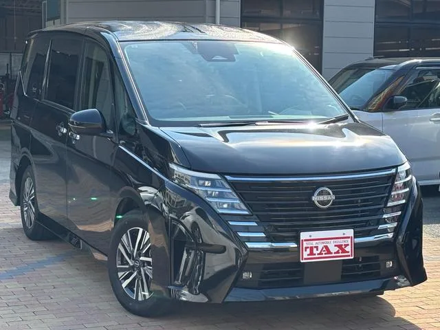 Nissan SERENA E-POWER HIGHWAY STAR V 2024 — миниатюра 2