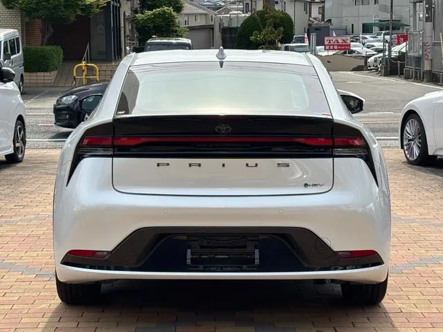 Toyota PRIUS Z 2024 — миниатюра 3