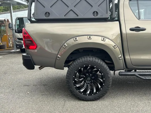 Toyota Hilux Z 2023 — миниатюра 4