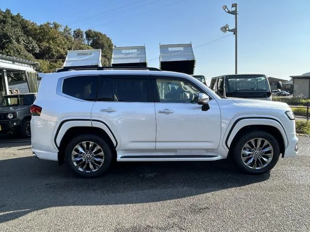 Toyota LAND CRUISER ZX 2025 — миниатюра 3