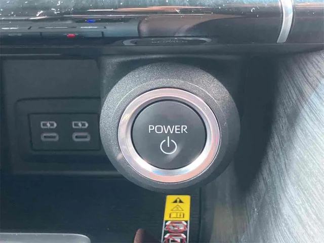 Toyota HARRIER HYBRID G 2023 — миниатюра 3