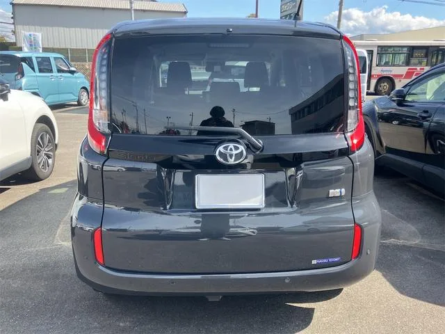 Toyota SIENTA HYBRID Z 2023 — миниатюра 5