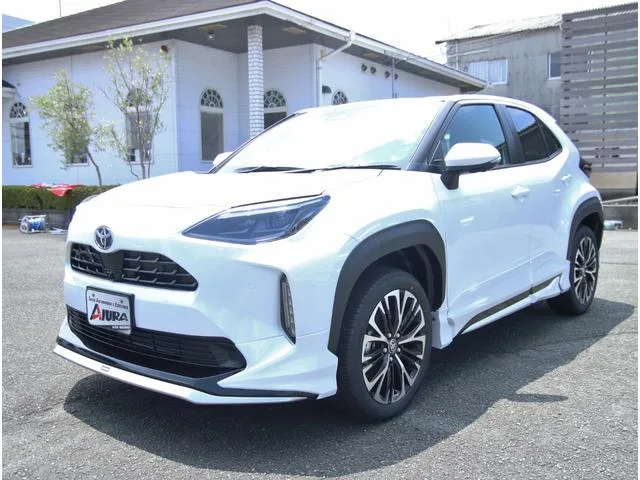 Toyota YARIS CROSS HYBRID Z 2025 — миниатюра 4