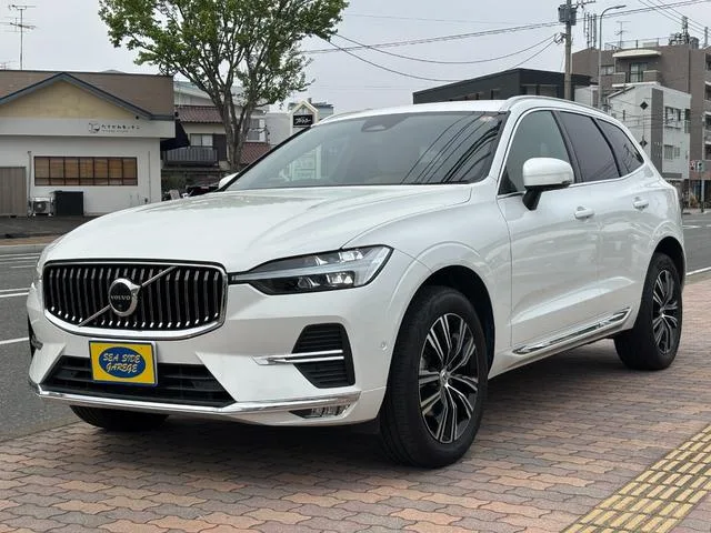 Volvo XC60 B5 AWD INSCRIPTION 2022 — фото 1, купить с доставкой в Москву