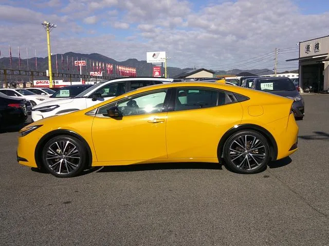Toyota PRIUS Z 2023 — миниатюра 4