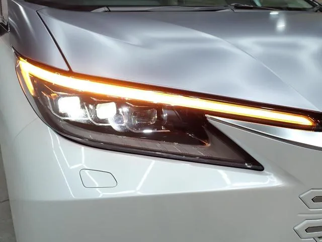 Lexus LM LM500H VERSION L 2024 — миниатюра 5