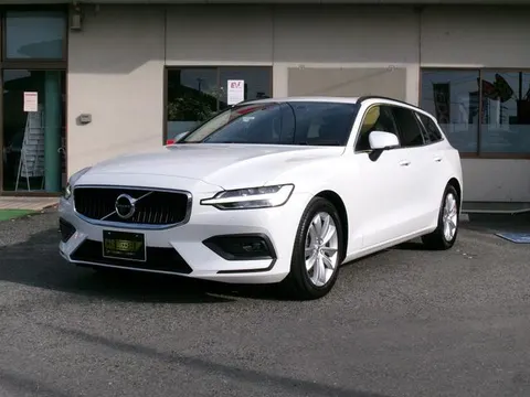 Volvo V60 2022 купить в Москве