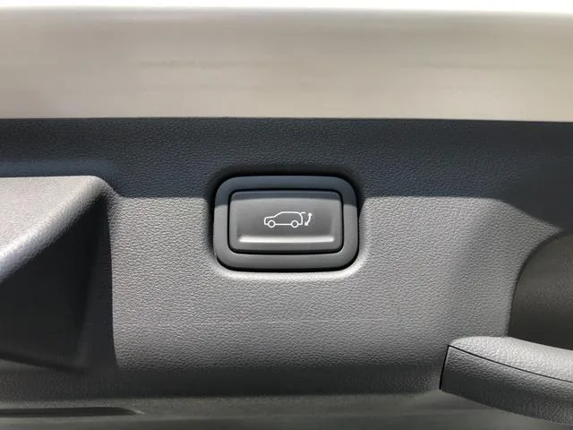 Hyundai KONA VOYAGE 2023 — миниатюра 3