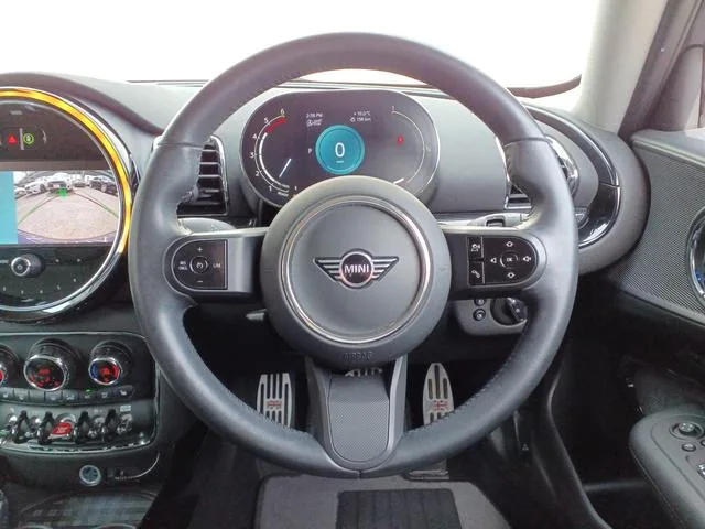 MINI MINI COOPER D CLUBMAN PREMIUM PLUS PACKAGE ESSENTIAL TRIM 2023 — миниатюра 4