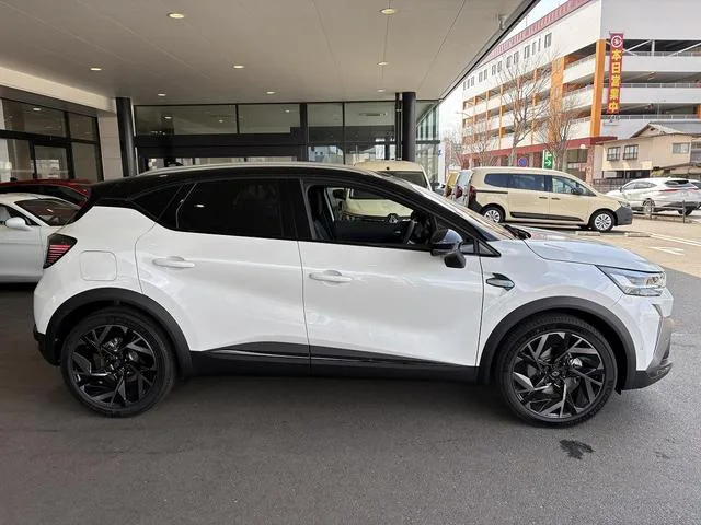 Renault Captur ESPRIT ALPINE FULL HYBRID E-TECH 2025 — миниатюра 3