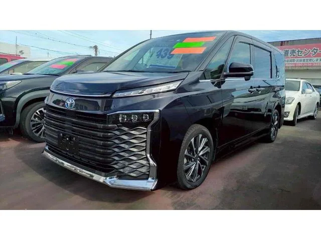 Toyota VOXY HYBRID S-Z 2022 — фото 1, купить с доставкой в Москву