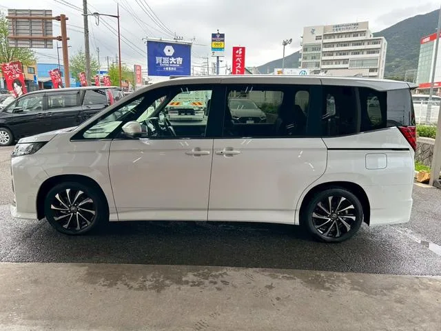 Toyota NOAH HYBRID S-Z 2025 — миниатюра 3