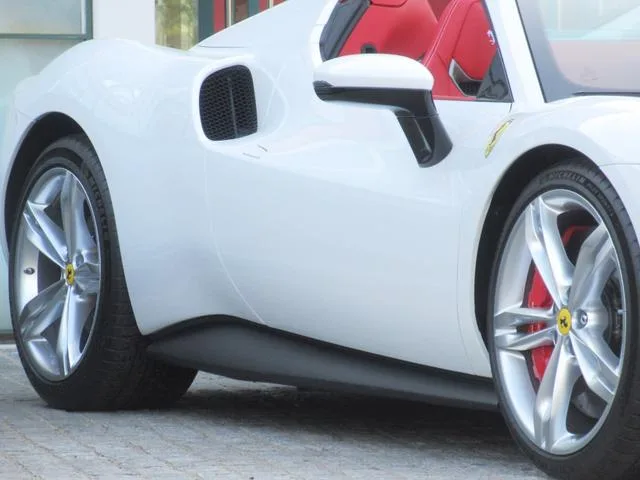 Ferrari 296GTS BASE GRADE 2024 — миниатюра 3
