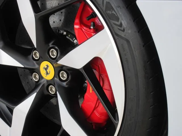 Ferrari 12CILINDRI BASE GRADE 2025 — миниатюра 4