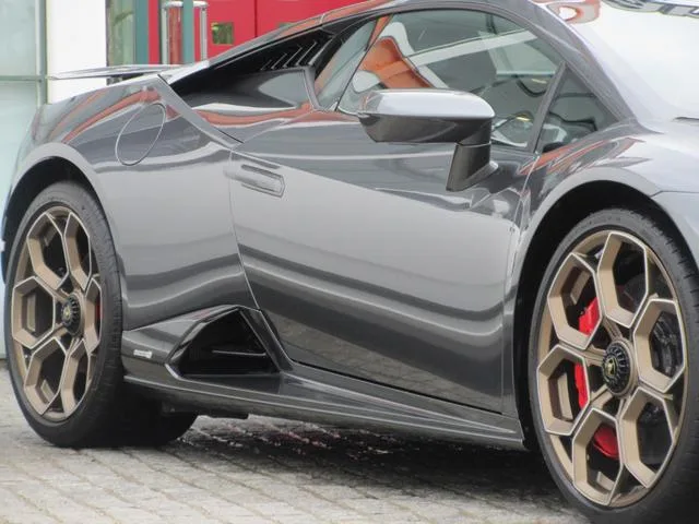 Lamborghini Huracan TECNICA 2023 — миниатюра 3