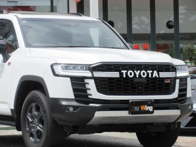 Toyota Land Cruiser GR SPORT 2024 — миниатюра 2