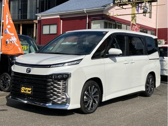 Toyota VOXY HYBRID S-Z 2025 — фото 1, купить с доставкой в Москву