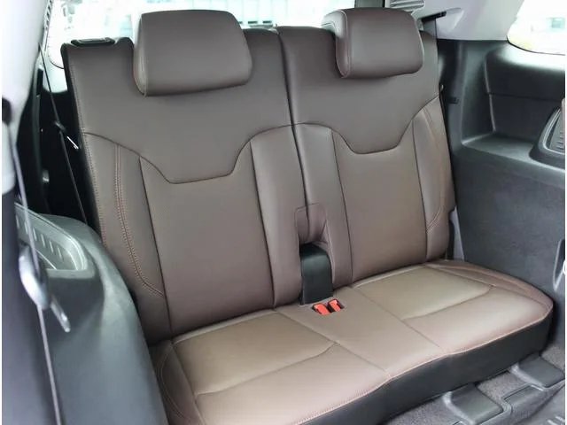 Chrysler Jeep JEEP COMMANDER LIMITED TECHNO GREEN 2025 — миниатюра 4